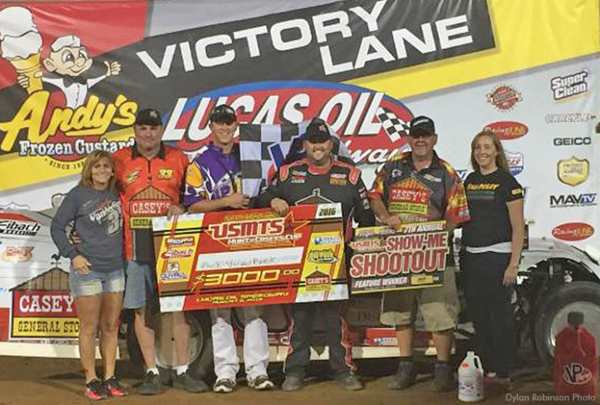 Zack VanderBeek prevailed in the USMTS Slick Mist Shootout on Saturday night at Lucas Oil Speedway. (Dylan Robinson photo)