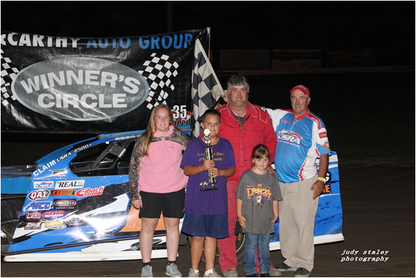 #11S “Storming” Steve Starmer, USRA B-Modified Feature Winner. Photo by Judy Staley